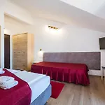 Vicko 3* Starigrad Paklenica