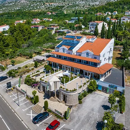 Vicko 3* Starigrad Paklenica
