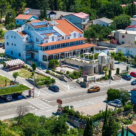 Vicko 3* Starigrad Paklenica