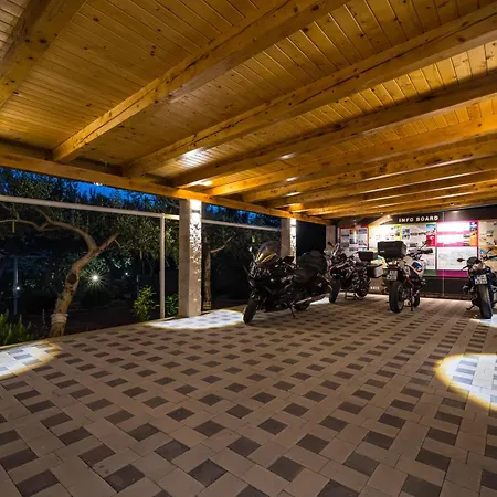 Vicko Hotel