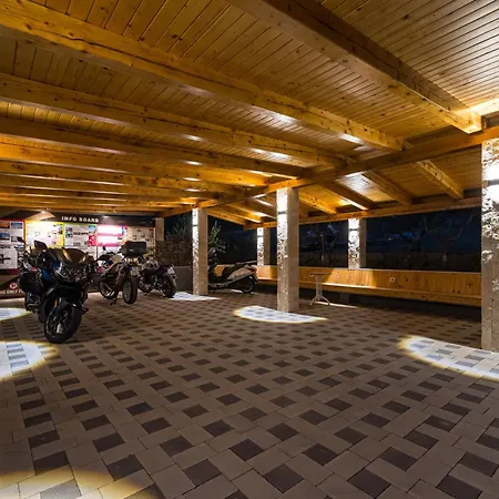Vicko Hotel 3*