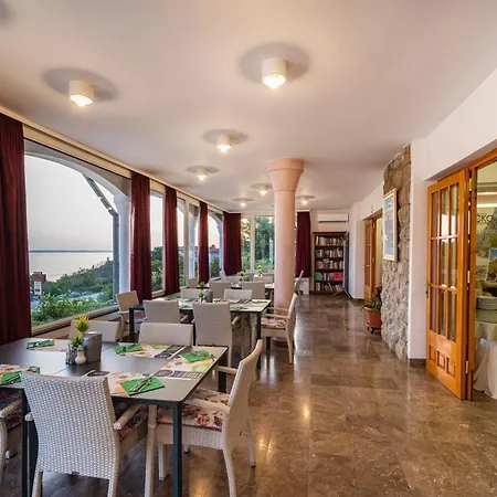 Hotel Vicko 3*