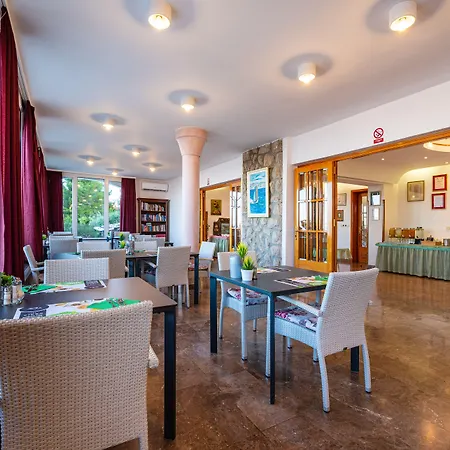 Vicko Hotel Starigrad Paklenica