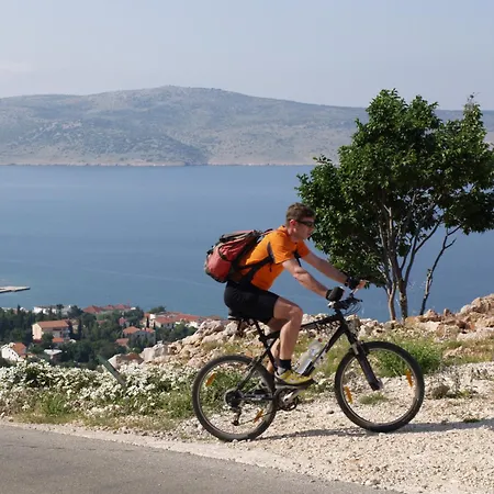 Vicko 3* Starigrad Paklenica