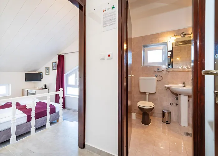 Vicko 3* Starigrad Paklenica