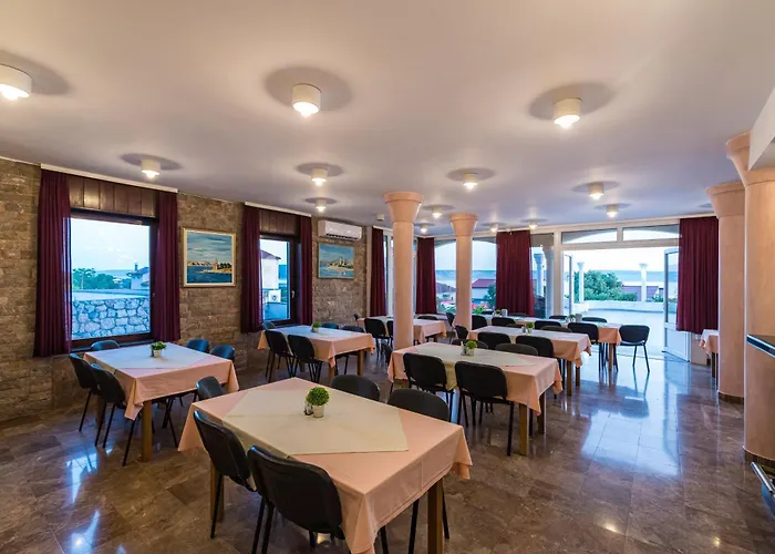 Vicko 3* Starigrad Paklenica