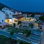 Vicko Hotel 3*