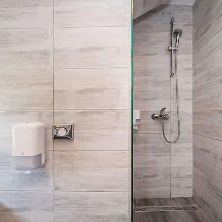 Vicko 스타리그라드 파클레니차